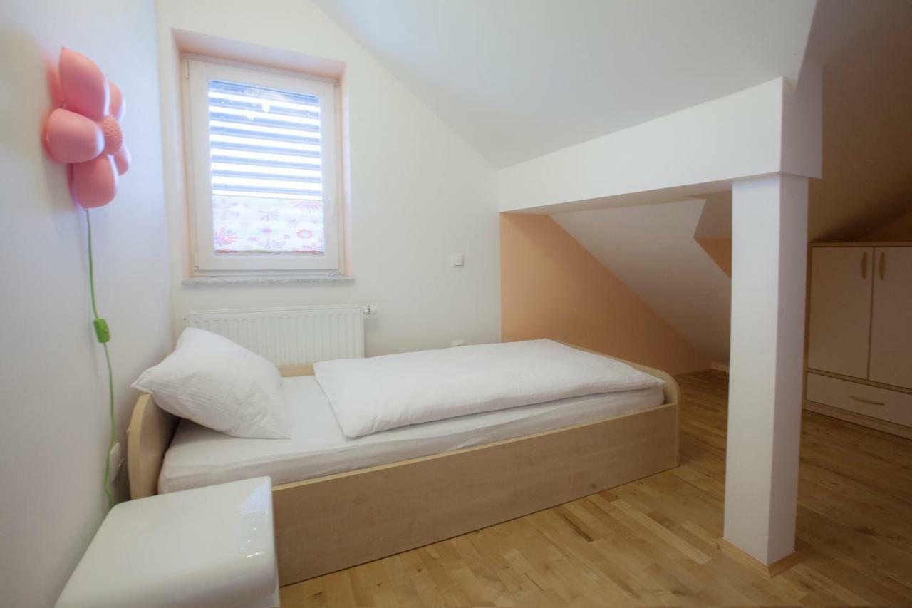 Luxury Apartment Karolina Bled Bagian luar foto