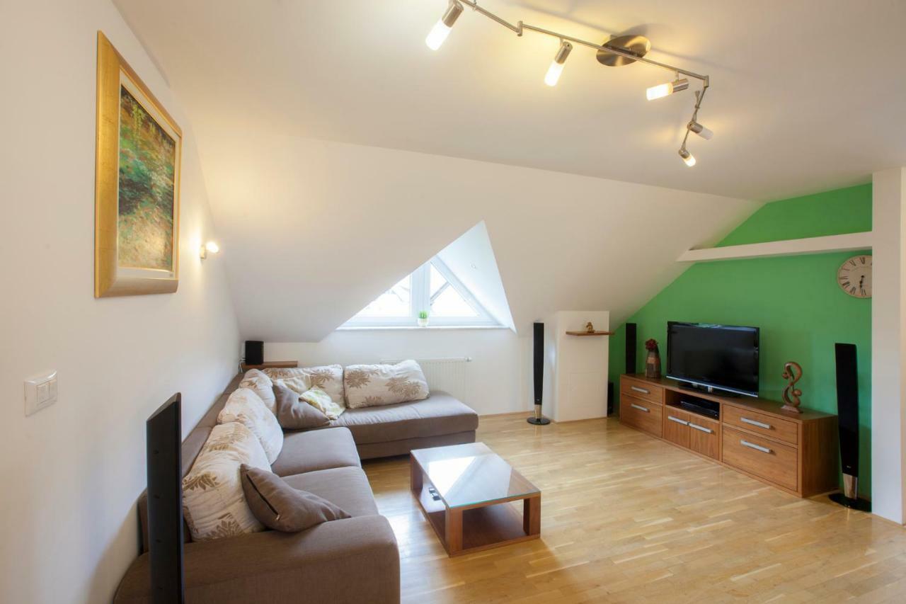 Luxury Apartment Karolina Bled Bagian luar foto